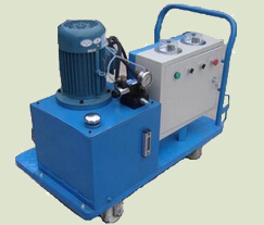 1438065147109016.jpg 蓄能器充氮工具是如何操作的