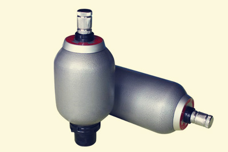 囊式蓄能器的工作原理,液壓系統(tǒng)中的“放大器”!